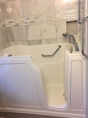 Accessible Bathtub in Tinley Park by Independent Home Products, LLC